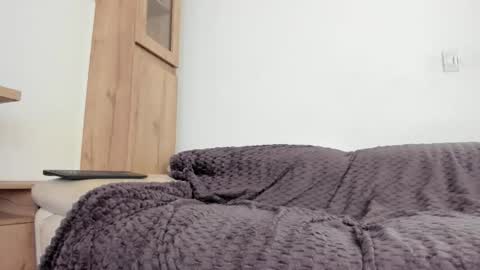 Domi online show from April 18, 1:59 pm