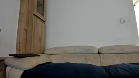 Domi online show from May 5, 1:08 pm
