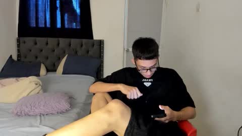 Snapshot of master_boy28 chatting on February 18, 4:25 pm master_boy28 online show from February 18, 4:25 pm