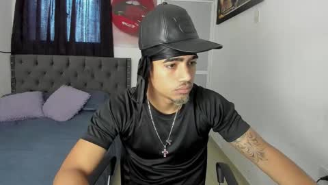 Snapshot of master_boy28 chatting on March 14, 5:51 pm master_boy28 online show from March 14, 5:51 pm