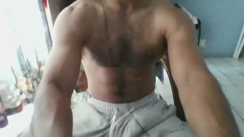 Snapshot of masterroshicocksa chatting on December 12, 12:44 pm masterroshicocksa online show from December 12, 12:44 pm