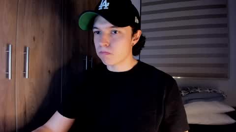 mastrangelo_x online show from April 17, 1:41 am