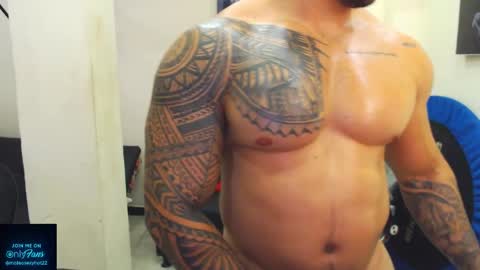 Mateo online show from April 18, 9:37 pm