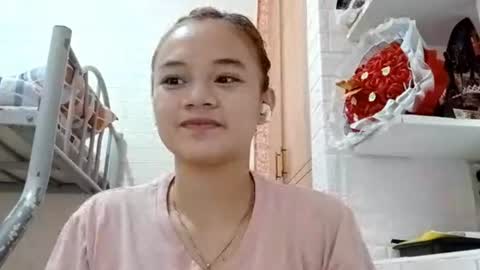Snapshot of mathakirvin chatting on July 7, 5:43 am Noelle online show from July 7, 5:43 am