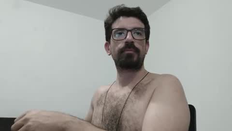 Matheus Mogi online show from November 18, 5:12 am