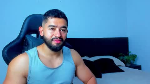 Mathew Flintt  online show from February 4, 1:11 am