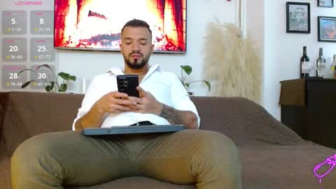 mathewhot3 online show from November 13, 3:49 am