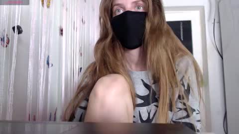 Snapshot of matreshka_balalaika chatting on March 15, 11:05 am Zoya online show from March 15, 11:05 am