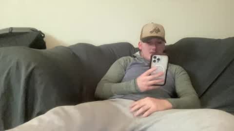 Snapshot of mattdawg13 chatting on February 14, 5:15 am MattDawg13 online show from February 14, 5:15 am