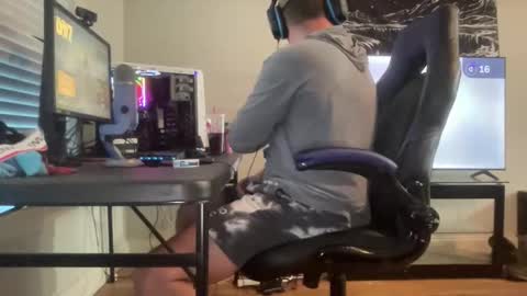 MattDawg13 online show from May 31, 12:41 am
