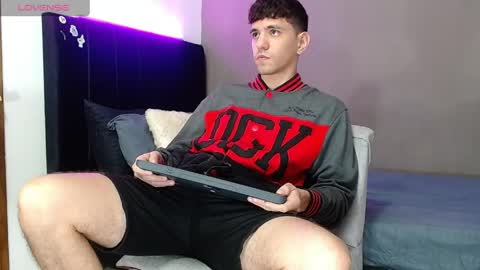 ---Matteo--- online show from April 14, 4:51 am