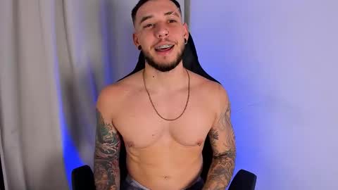 Snapshot of matteosantino25 chatting on March 3, 6:25 pm matteosantino25 online show from March 3, 6:25 pm