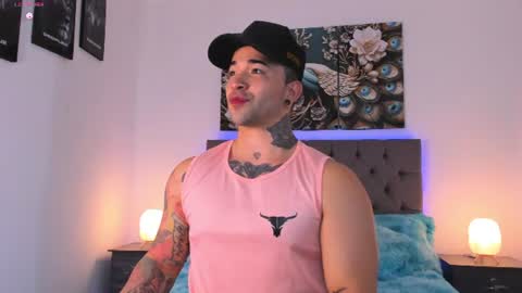 Snapshot of matthew_colee chatting on June 25, 2:11 am Matthew INDEPENDENT MODEL online show from June 25, 2:11 am