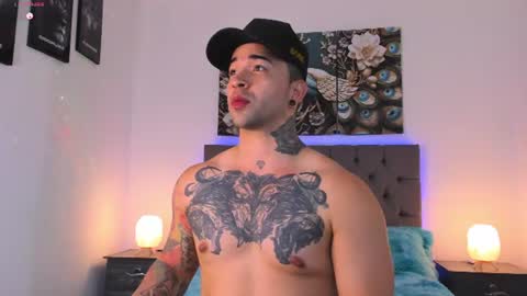 Snapshot of matthew_colee chatting on June 25, 5:12 am Matthew INDEPENDENT MODEL online show from June 25, 5:12 am