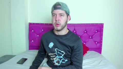 matthewlatinc online show from March 28, 9:03 pm