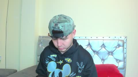 matthewlatinc online show from April 12, 2:44 pm