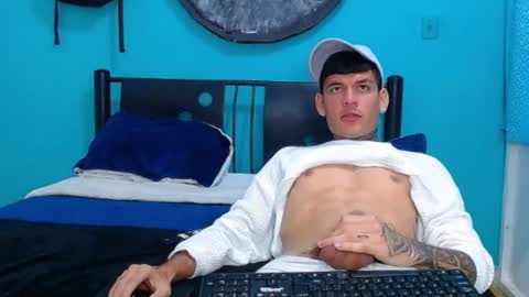 matthew_hawk19 online show from March 8, 4:01 am