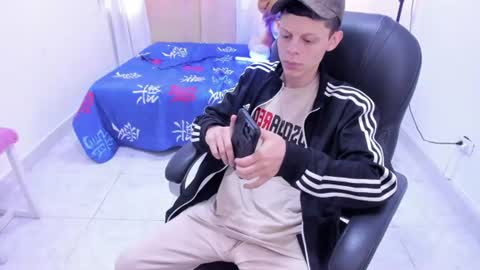 MatthewBoy online show from August 6, 11:56 am