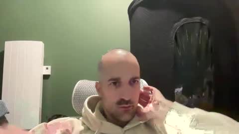 M online show from February 26, 10:53 pm