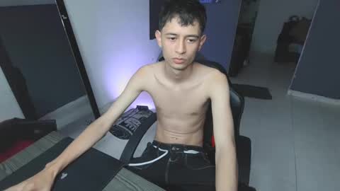 Snapshot of mattias_dantee chatting on February 10, 3:03 am mattias online show from February 10, 3:03 am