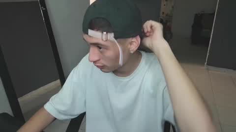 Snapshot of mattias_dantee chatting on February 14, 3:47 pm mattias online show from February 14, 3:47 pm