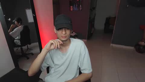 Snapshot of mattias_dantee chatting on February 14, 9:10 pm mattias online show from February 14, 9:10 pm