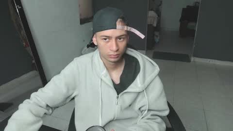 Snapshot of mattias_dantee chatting on February 16, 5:15 pm mattias online show from February 16, 5:15 pm