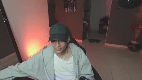 Snapshot of mattias_dantee chatting on February 17, 10:47 pm mattias online show from February 17, 10:47 pm