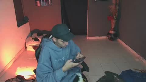 Snapshot of mattias_dantee chatting on February 21, 4:29 am mattias online show from February 21, 4:29 am