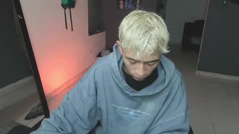 Snapshot of mattias_dantee chatting on March 8, 3:35 pm mattias online show from March 8, 3:35 pm