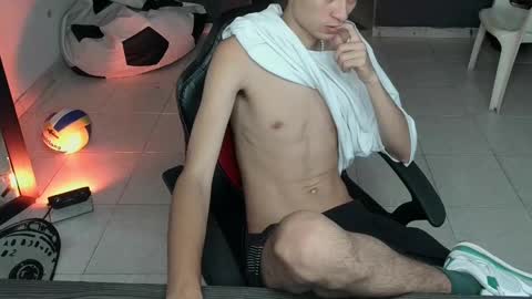 Snapshot of mattias_dantee chatting on March 12, 3:40 pm mattias online show from March 12, 3:40 pm