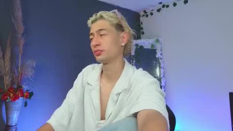 Snapshot of mattias_dantee chatting on October 16, 9:54 am mattias online show from October 16, 9:54 am