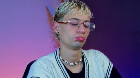 Snapshot of mattias_dantee chatting on January 10, 1:51 am mattias online show from January 10, 1:51 am