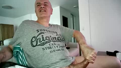 maturehotman online show from May 19, 6:36 pm