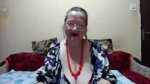 maturemilf online show from March 7, 10:24 am