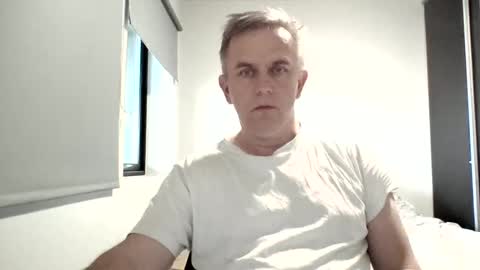 matureontheedge online show from May 24, 12:32 pm