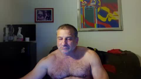 mauro1971 online show from June 3, 6:35 pm