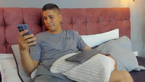 mauro_boy online show from May 22, 2:30 am