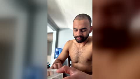 maurocardella4 online show from April 18, 3:27 pm