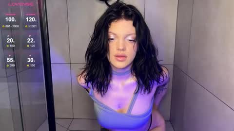 Mavis online show from February 8, 9:29 pm