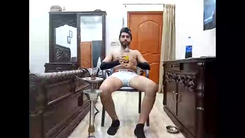 max_crushal online show from May 26, 1:51 pm
