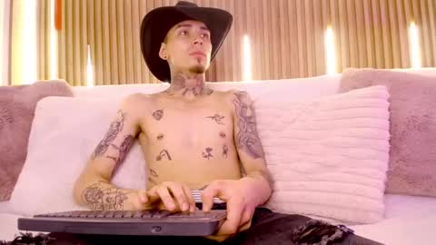 Max online show from February 9, 12:53 pm