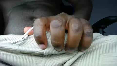 MAX online show from March 21, 6:00 pm