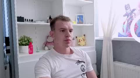 Max Kun online show from June 18, 4:57 am