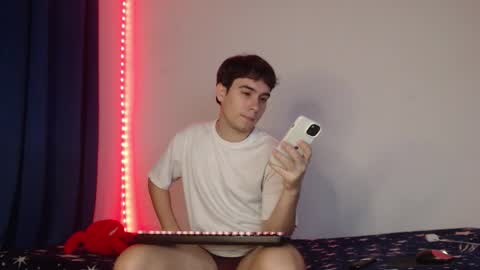 max_snow1616 online show from February 16, 2:02 pm