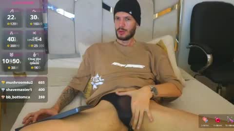 Snapshot of max_tayloor chatting on May 6, 4:12 pm Max Taylor online show from May 6, 4:12 pm