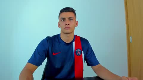 MAX     online show from June 27, 4:23 pm