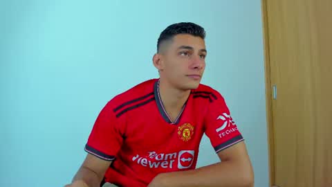 MAX     online show from July 5, 2:51 am