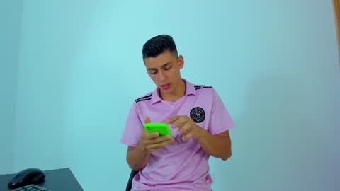 MAX     online show from July 8, 9:47 am