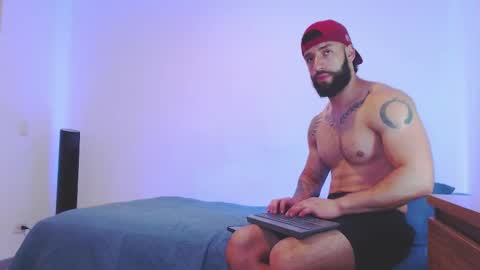 max_xl_ online show from March 10, 3:06 pm